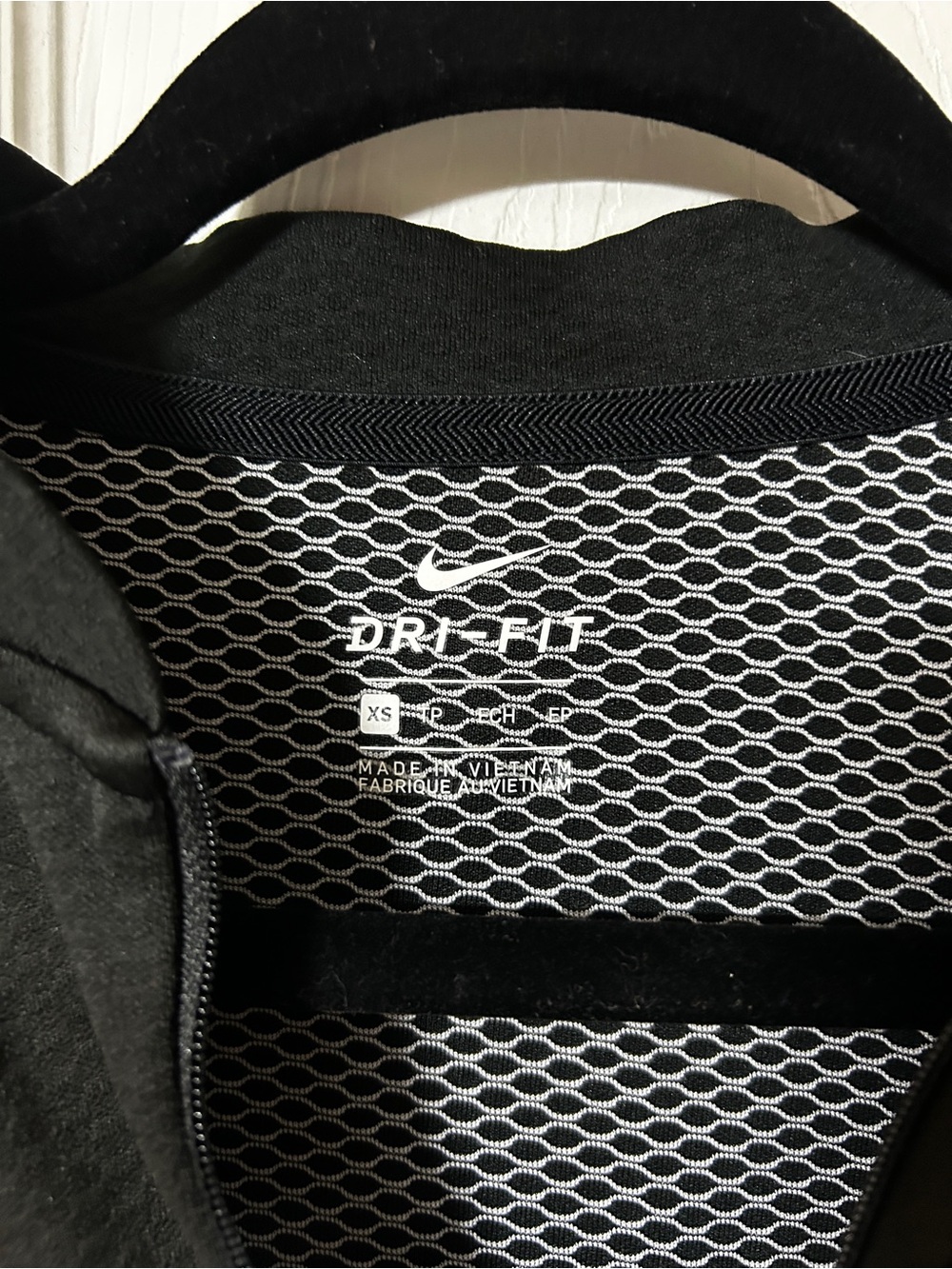 Nike Tank, VS Leggings & Under Armour Leggings Bundle - XS - Picture 9 of 10